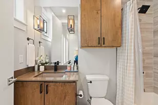 2300 Enfield Rd, Austin, TX 78703 - Photo 9