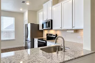 4136 Carraway St, New Braunfels, TX 78130 - Photo 5