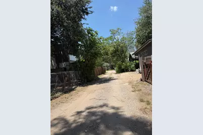 1402 Garden Street, Austin, TX 78702 - Photo 25