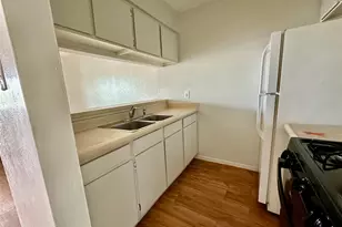 10810 Newmont Rd, Austin, TX 78758 - Photo 3