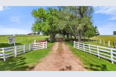 9058 Sam Houston Road, Brenham, TX 77833 - Photo 25