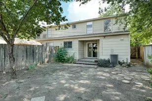 2711 St Edwards Cir, Austin, TX 78704 - Photo 13