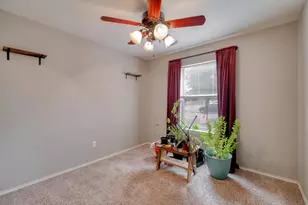 4302 King's Canyon Dr, Taylor, TX 76574 - Photo 19