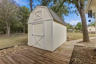 134 Tejas St, Smithville, TX 78957 - Photo 25