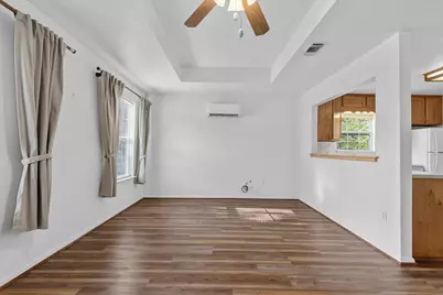 134 Tejas Street, Smithville, TX 78957 - Photo 5