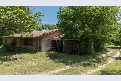 4302 N Main Street, Taylor, TX 76574 - Photo 31