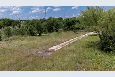 4302 N Main Street, Taylor, TX 76574 - Photo 23