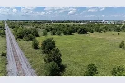 4302 N Main Street, Taylor, TX 76574 - Photo 19