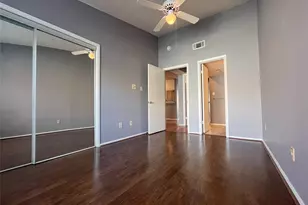 806 W 24th St, Austin, TX 78705 - Photo 11