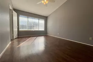 806 W 24th St, Austin, TX 78705 - Photo 7