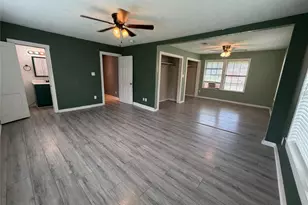 1401 E 29th St, Bryan, TX 77802 - Photo 3
