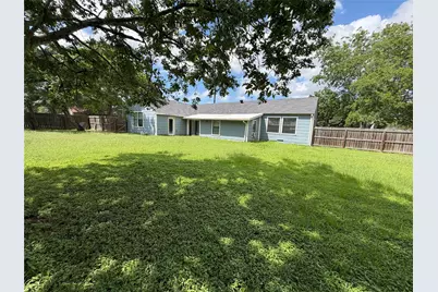 1401 E 29th Street, Bryan, TX 77802 - Photo 11