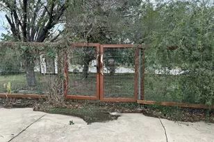 9010 Quail Creek Dr, Austin, TX 78758 - Photo 7