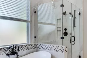 218 Champions Dr, Georgetown, TX 78628 - Photo 19
