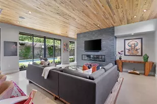 1175 San Bernard St, Austin, TX 78702 - Photo 9