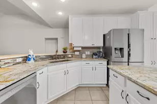 300 River Bluff Cir, Georgetown, TX 78626 - Photo 13