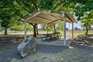 300 River Bluff Cir, Georgetown, TX 78626 - Photo 37