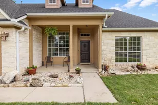 300 River Bluff Cir, Georgetown, TX 78626 - Photo 3