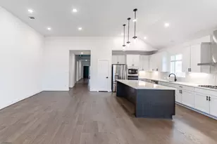 401 Joy Ln, Liberty Hill, TX 78642 - Photo 5