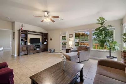 17700 Linkview Drive, Dripping Springs, TX 78620 - Photo 11