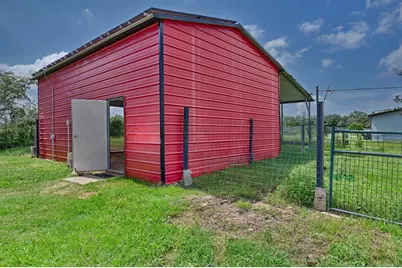 1689 Fm 2104, Paige, TX 78659 - Photo 11