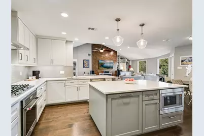 2207 Cypress Point E, Austin, TX 78746 - Photo 9