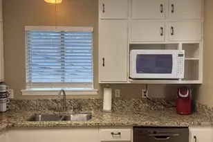 504 Lakewood Dr, Burnet, TX 78611 - Photo 5