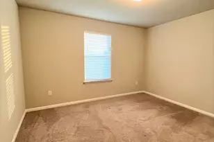 6413 Owl Creek Ln, Austin, TX 78747 - Photo 11