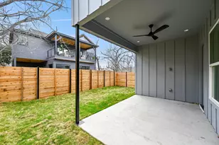 2006 S L Davis Ave, Austin, TX 78702 - Photo 15