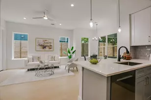 2006 S L Davis Ave, Austin, TX 78702 - Photo 5
