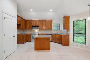 702 Woodson Dr, Caldwell, TX 77836 - Photo 9