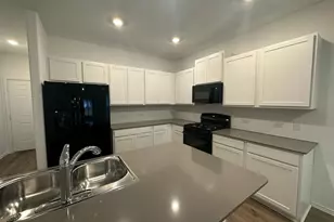 361 Sonterra Dr, San Marcos, TX 78666 - Photo 7