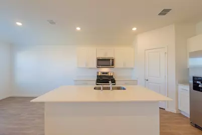 223 Las Lomas Drive, San Marcos, TX 78666 - Photo 9