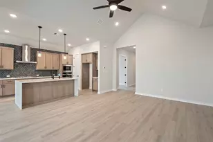129 Old Woods Rd, Liberty Hill, TX 78642 - Photo 17