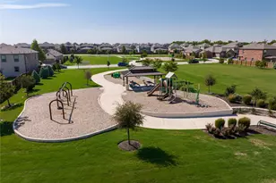 1310 Grande Mesa Dr, Georgetown, TX 78626 - Photo 25