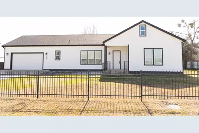 300 E Front Street, Thorndale, TX 76577 - Photo 3