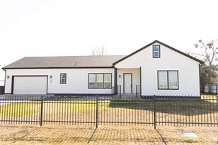 300 E Front St, Thorndale, TX 76577 - Photo 3