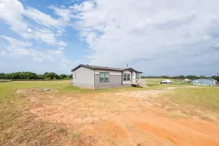 859 Ivy Switch Rd, Luling, TX 78648 - Photo 3