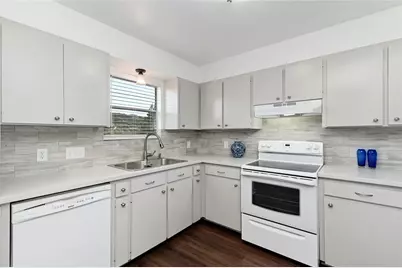 1709 Wild Basin Ledge #B, Austin, TX 78746 - Photo 23