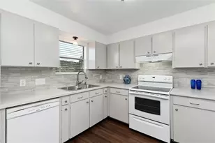 1709 Wild Basin Ledge, Austin, TX 78746 - Photo 23