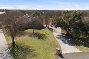 307 Pin Oak Ct, Buda, TX 78610 - Photo 3