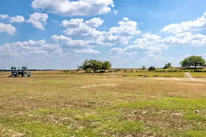 224 Altamira Avenue, Elgin, TX 78621 - Photo 9