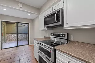13 Stoney Creek Cove, Lakeway, TX 78734 - Photo 11