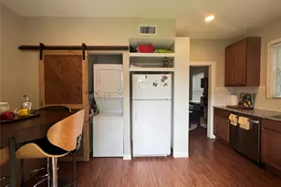 1406 Houston St, Austin, TX 78756 - Photo 5