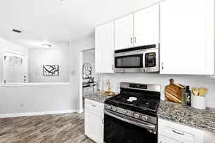 9733 Anderson Village Dr, Austin, TX 78729 - Photo 17