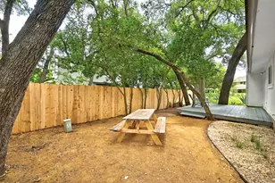 9733 Anderson Village Dr, Austin, TX 78729 - Photo 33