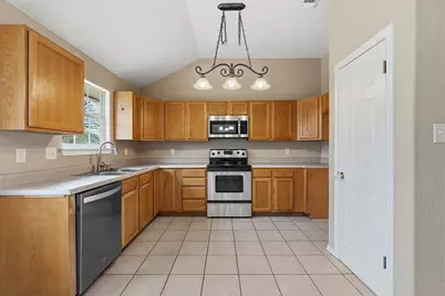 120 Kokomo Lane, Bastrop, TX 78602 - Photo 9