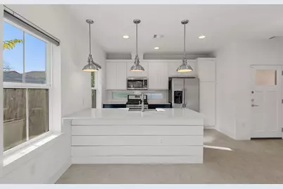 1003 Fiesta Street #B, Austin, TX 78702 - Photo 5