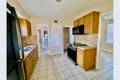 6100 Felix Avenue #B, Austin, TX 78741 - Photo 5