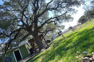 1115 N County Road 220, Florence, TX 76527 - Photo 23